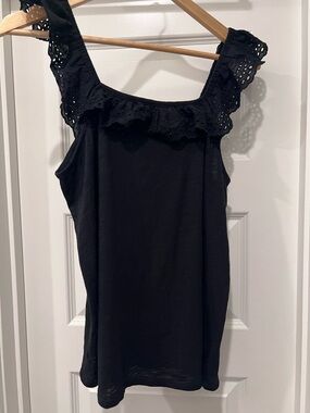 The Loft Sleeveless Eyelet Collar Flutter Top Small